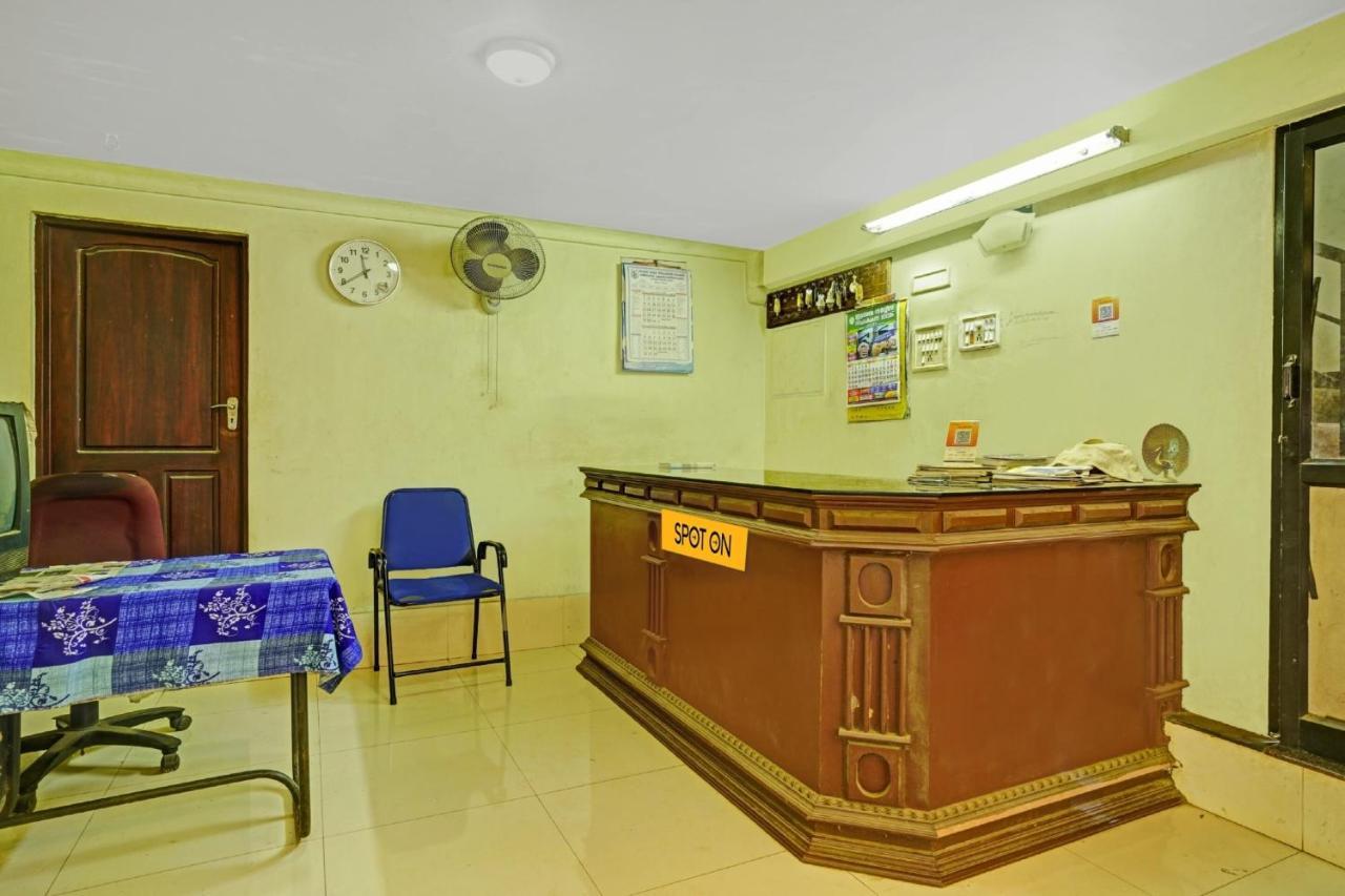 Hotel O Ss Residency Punalur Esterno foto