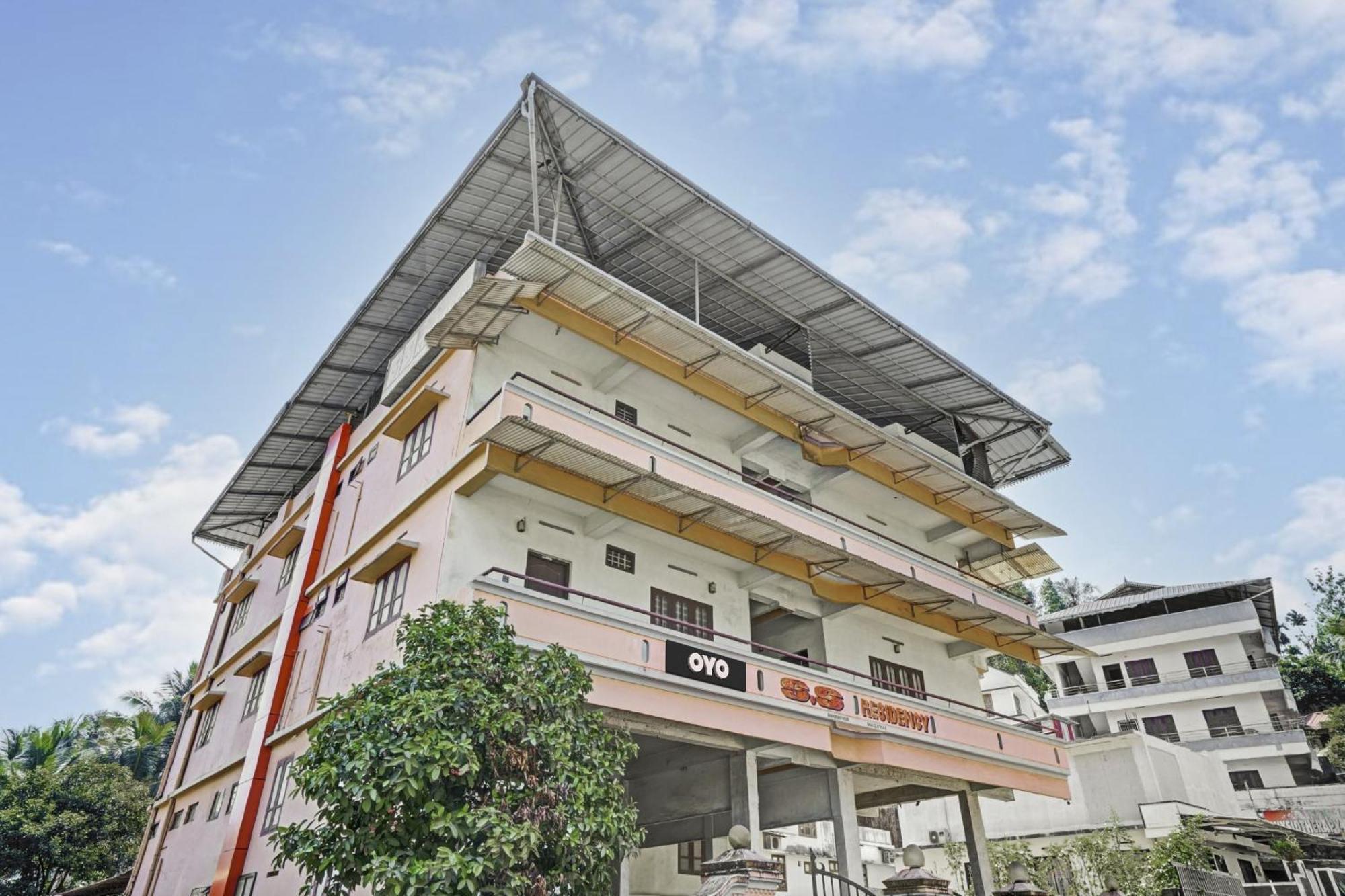 Hotel O Ss Residency Punalur Esterno foto