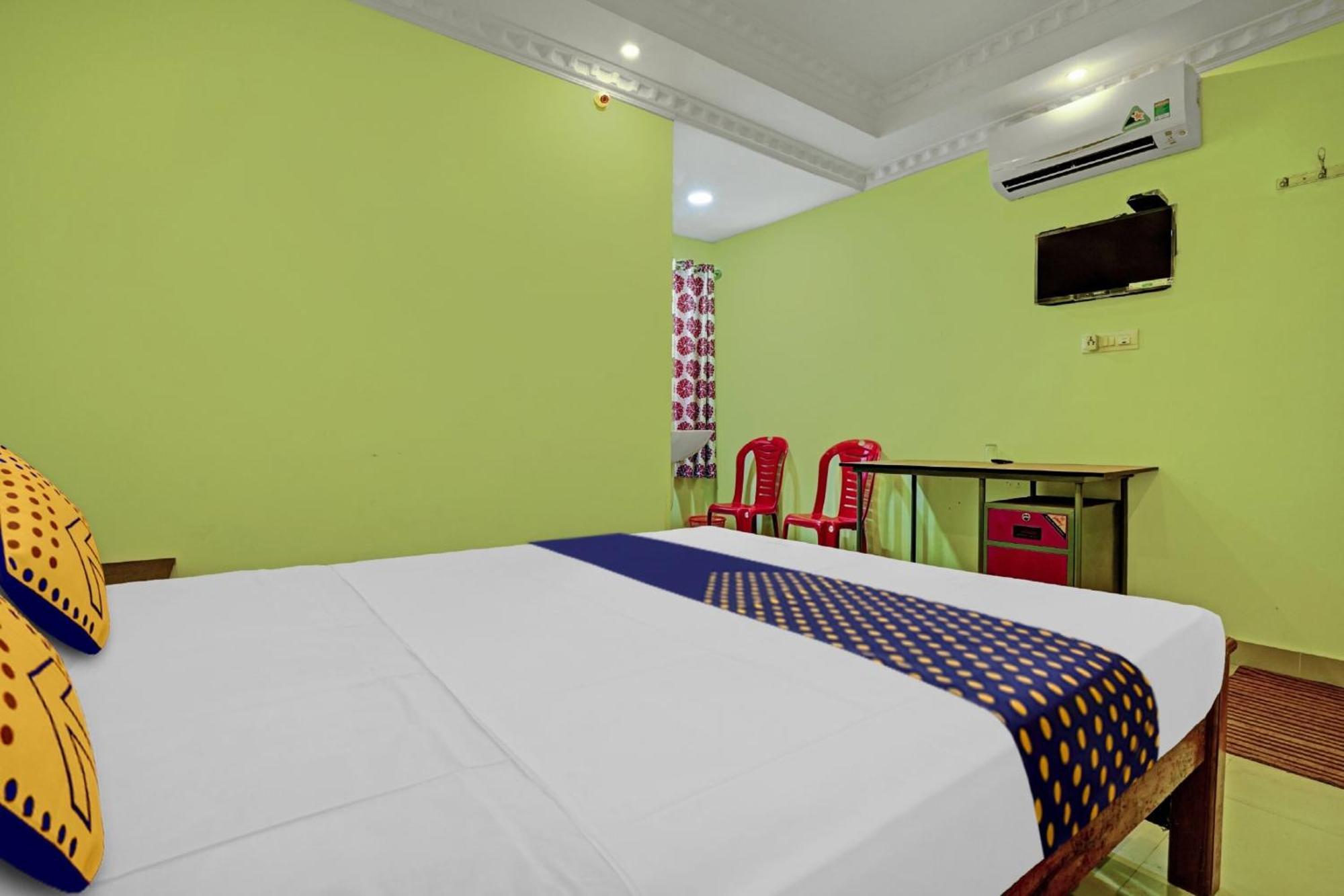 Hotel O Ss Residency Punalur Esterno foto