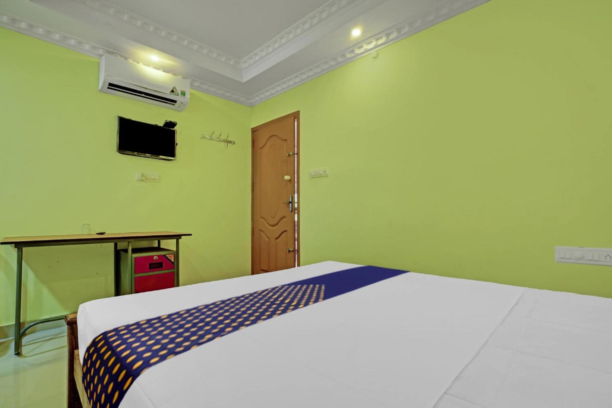 Hotel O Ss Residency Punalur Esterno foto