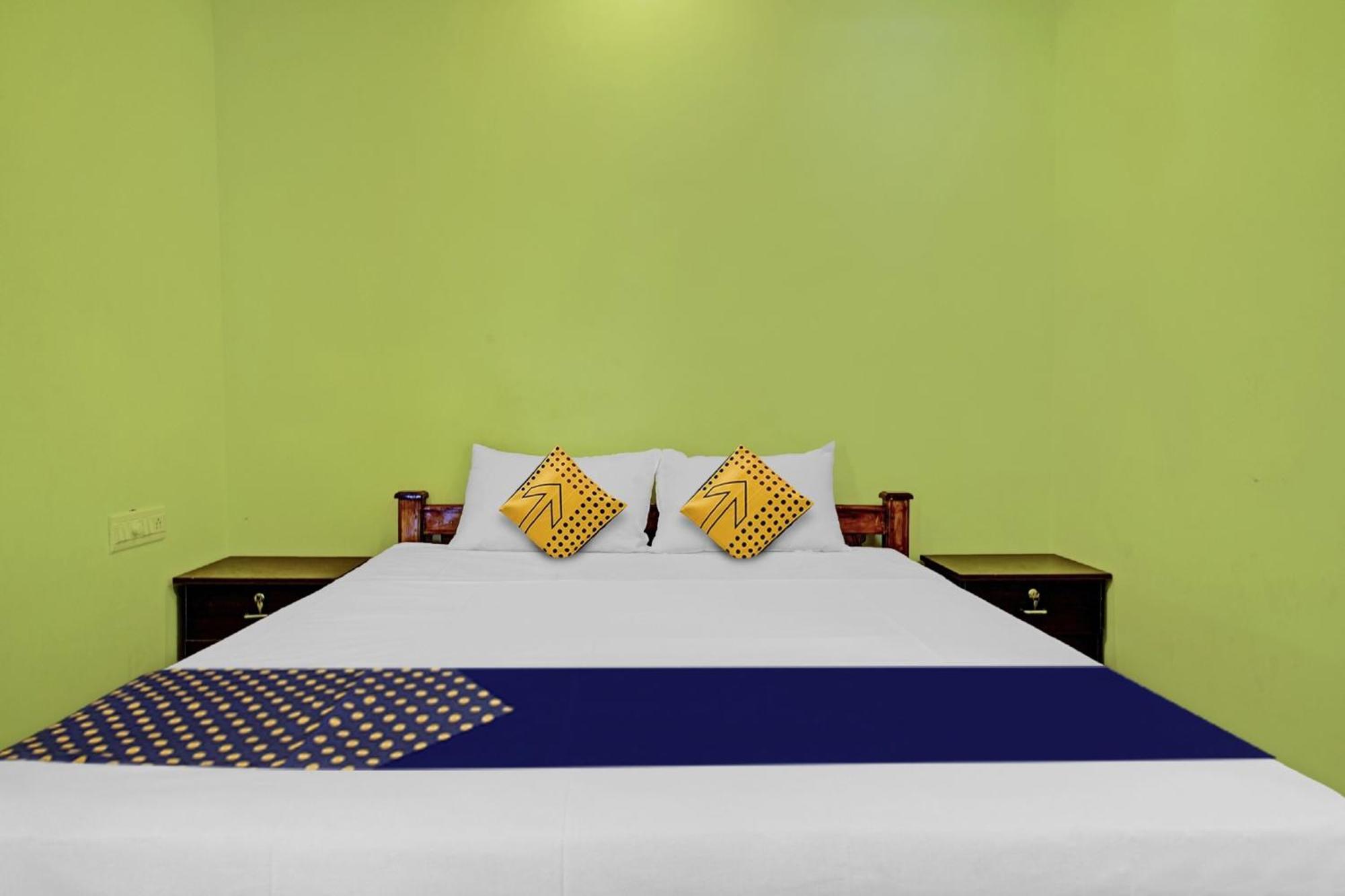 Hotel O Ss Residency Punalur Esterno foto