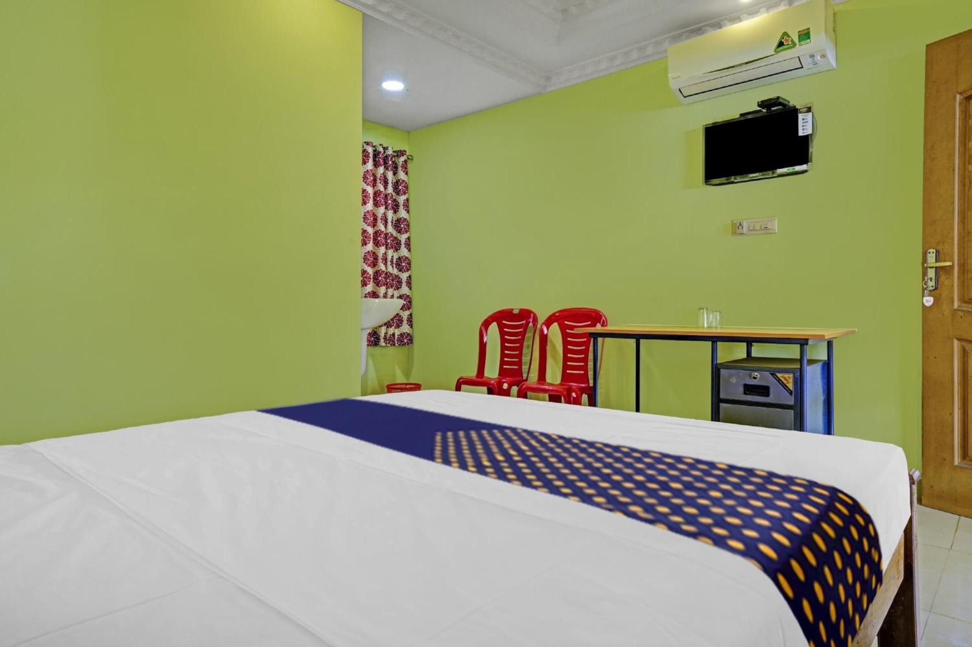 Hotel O Ss Residency Punalur Esterno foto